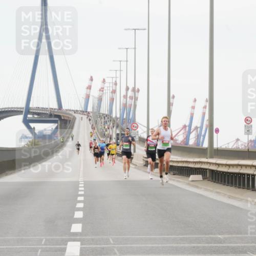 03.10.2025 - Köhlbrandbrückenlauf Matties Gatica Varas http://msf.ph/oto/9174072 03.10.2025 15:37:16 Position 3 12, 1, 12, 1 meine-sportfotos.de