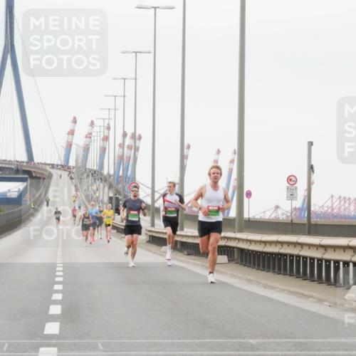03.10.2025 - Köhlbrandbrückenlauf Matties Gatica Varas http://msf.ph/oto/9174077 03.10.2025 15:37:18 Position 3 12, 1 meine-sportfotos.de