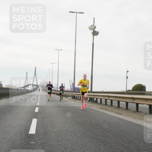 03.10.2025 - Köhlbrandbrückenlauf Matties Gatica Varas http://msf.ph/oto/9174117 03.10.2025 15:37:47 Position 3  meine-sportfotos.de