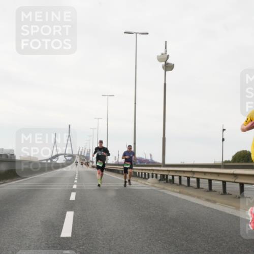 03.10.2025 - Köhlbrandbrückenlauf Matties Gatica Varas http://msf.ph/oto/9174121 03.10.2025 15:37:49 Position 3 7140 meine-sportfotos.de