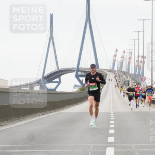 03.10.2025 - Köhlbrandbrückenlauf Matties Gatica Varas http://msf.ph/oto/9174139 03.10.2025 15:38:03 Position 3 12, 1 meine-sportfotos.de