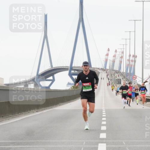 03.10.2025 - Köhlbrandbrückenlauf Matties Gatica Varas http://msf.ph/oto/9174141 03.10.2025 15:38:04 Position 3 1050, 12, 1 meine-sportfotos.de