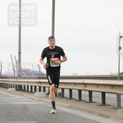 03.10.2025 - Köhlbrandbrückenlauf Matties Gatica Varas http://msf.ph/oto/9174149 03.10.2025 15:38:13 Position 3 32, 24, 08, 2019, 70 meine-sportfotos.de