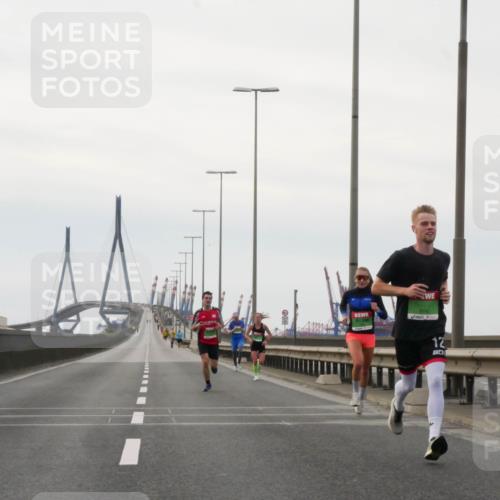 03.10.2025 - Köhlbrandbrückenlauf Matties Gatica Varas http://msf.ph/oto/9174157 03.10.2025 15:38:18 Position 3 9742, 12 meine-sportfotos.de