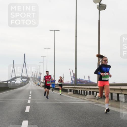 03.10.2025 - Köhlbrandbrückenlauf Matties Gatica Varas http://msf.ph/oto/9174161 03.10.2025 15:38:20 Position 3  meine-sportfotos.de