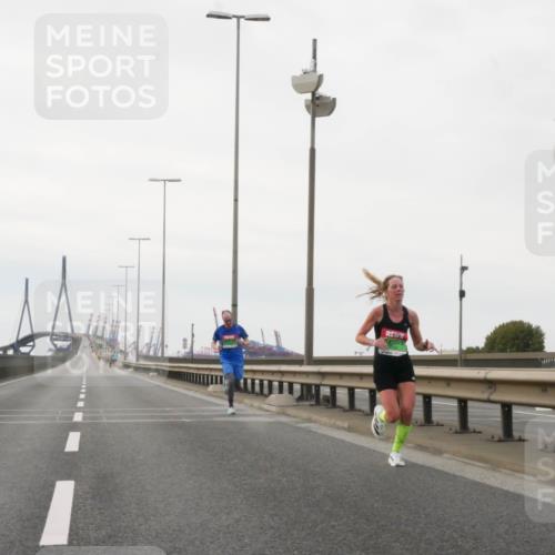 03.10.2025 - Köhlbrandbrückenlauf Matties Gatica Varas http://msf.ph/oto/9174172 03.10.2025 15:38:26 Position 3  meine-sportfotos.de