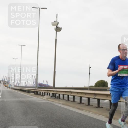 03.10.2025 - Köhlbrandbrückenlauf Matties Gatica Varas http://msf.ph/oto/9174179 03.10.2025 15:38:29 Position 3 7068 meine-sportfotos.de