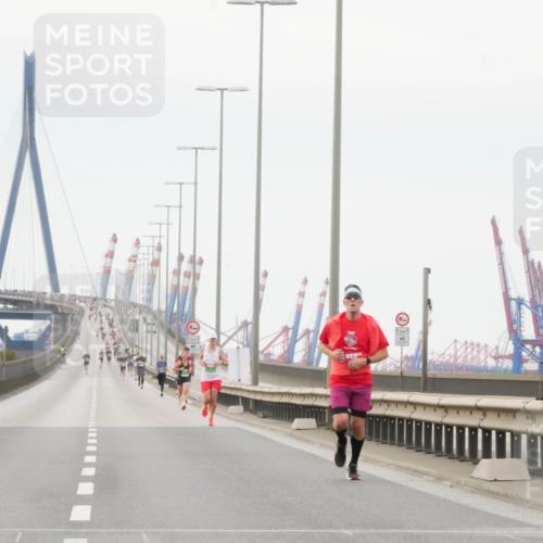 03.10.2025 - Köhlbrandbrückenlauf Matties Gatica Varas http://msf.ph/oto/9174238 03.10.2025 15:39:18 Position 3 12, 1, 12, 1 meine-sportfotos.de