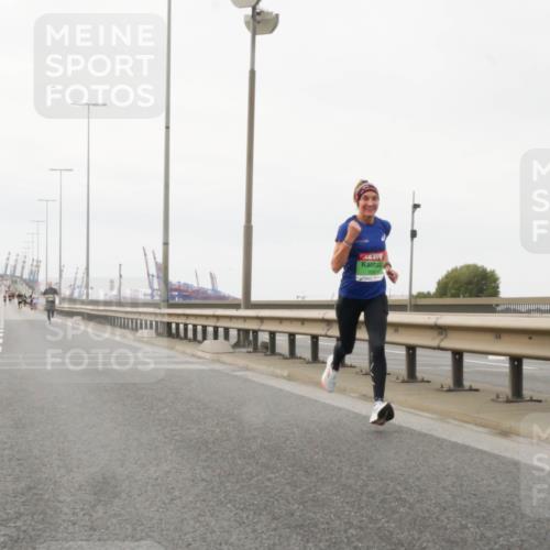 03.10.2025 - Köhlbrandbrückenlauf Matties Gatica Varas http://msf.ph/oto/9174275 03.10.2025 15:39:52 Position 3  meine-sportfotos.de