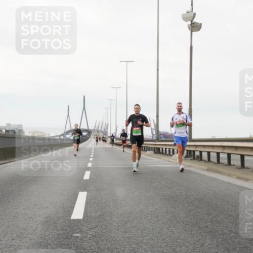 03.10.2025 - Köhlbrandbrückenlauf Matties Gatica Varas http://msf.ph/oto/9174293 03.10.2025 15:40:16 Position 3  meine-sportfotos.de