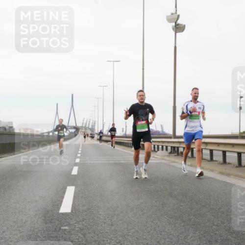 03.10.2025 - Köhlbrandbrückenlauf Matties Gatica Varas http://msf.ph/oto/9174295 03.10.2025 15:40:17 Position 3  meine-sportfotos.de