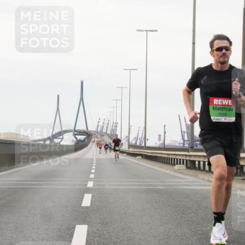 03.10.2025 - Köhlbrandbrückenlauf Matties Gatica Varas http://msf.ph/oto/9174325 03.10.2025 15:40:42 Position 3 7026 meine-sportfotos.de