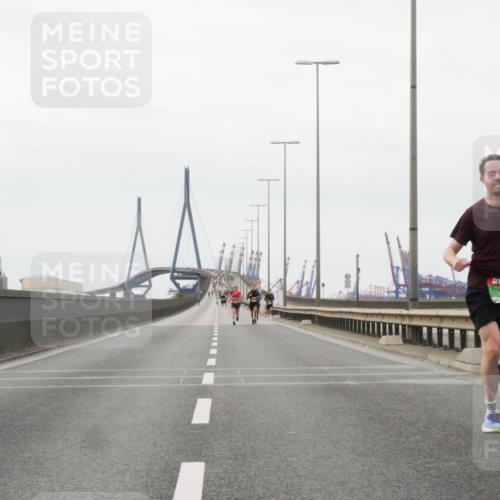 03.10.2025 - Köhlbrandbrückenlauf Matties Gatica Varas http://msf.ph/oto/9174336 03.10.2025 15:40:52 Position 3 7074 meine-sportfotos.de