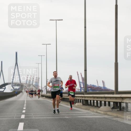 03.10.2025 - Köhlbrandbrückenlauf Matties Gatica Varas http://msf.ph/oto/9174365 03.10.2025 15:41:16 Position 3  meine-sportfotos.de