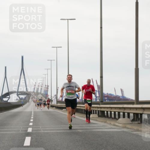 03.10.2025 - Köhlbrandbrückenlauf Matties Gatica Varas http://msf.ph/oto/9174366 03.10.2025 15:41:16 Position 3  meine-sportfotos.de