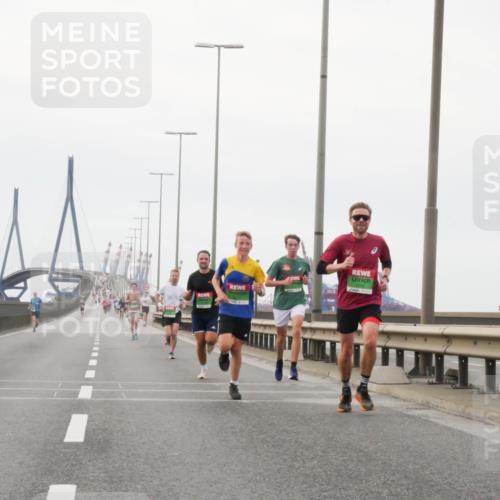 03.10.2025 - Köhlbrandbrückenlauf Matties Gatica Varas http://msf.ph/oto/9174395 03.10.2025 15:41:36 Position 3  meine-sportfotos.de
