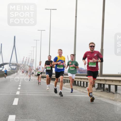 03.10.2025 - Köhlbrandbrückenlauf Matties Gatica Varas http://msf.ph/oto/9174396 03.10.2025 15:41:36 Position 3 7030 meine-sportfotos.de
