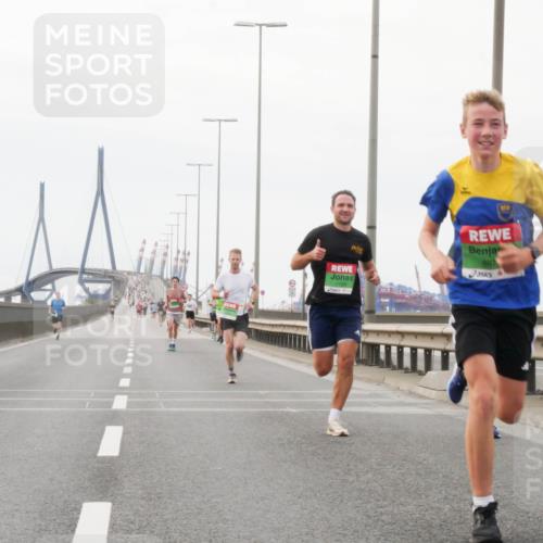 03.10.2025 - Köhlbrandbrückenlauf Matties Gatica Varas http://msf.ph/oto/9174400 03.10.2025 15:41:38 Position 3 887, 7123 meine-sportfotos.de