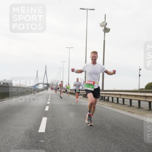03.10.2025 - Köhlbrandbrückenlauf Matties Gatica Varas http://msf.ph/oto/9174410 03.10.2025 15:41:43 Position 3 7040 meine-sportfotos.de