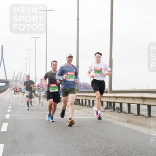 03.10.2025 - Köhlbrandbrückenlauf Matties Gatica Varas http://msf.ph/oto/9174432 03.10.2025 15:41:59 Position 3 7197 meine-sportfotos.de