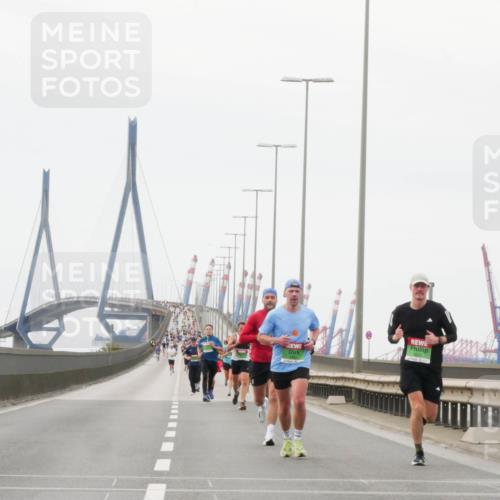 03.10.2025 - Köhlbrandbrückenlauf Matties Gatica Varas http://msf.ph/oto/9174459 03.10.2025 15:42:15 Position 3  meine-sportfotos.de