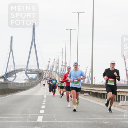 03.10.2025 - Köhlbrandbrückenlauf Matties Gatica Varas http://msf.ph/oto/9174460 03.10.2025 15:42:15 Position 3  meine-sportfotos.de