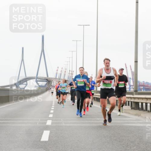 03.10.2025 - Köhlbrandbrückenlauf Matties Gatica Varas http://msf.ph/oto/9174480 03.10.2025 15:42:25 Position 3  meine-sportfotos.de