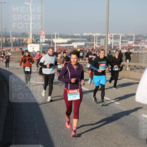 03.10.2025 - Köhlbrandbrückenlauf Yannick Fuchs http://msf.ph/oto/9174508 03.10.2025 08:43:01 Position 2 3309 meine-sportfotos.de