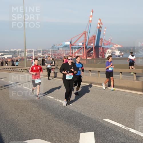 03.10.2025 - Köhlbrandbrückenlauf Yannick Fuchs http://msf.ph/oto/9174529 03.10.2025 08:43:10 Position 2 1238 meine-sportfotos.de
