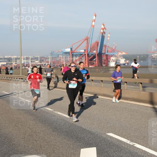 03.10.2025 - Köhlbrandbrückenlauf Yannick Fuchs http://msf.ph/oto/9174530 03.10.2025 08:43:10 Position 2  meine-sportfotos.de
