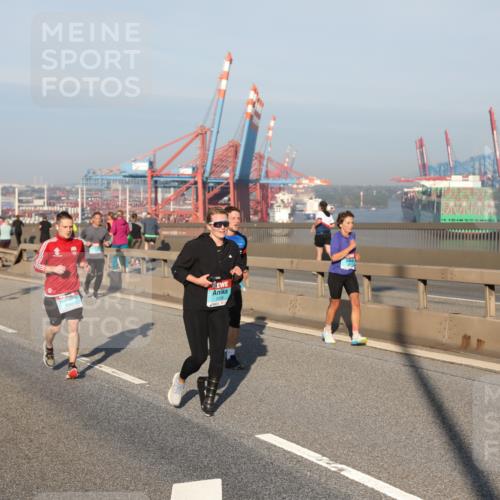 03.10.2025 - Köhlbrandbrückenlauf Yannick Fuchs http://msf.ph/oto/9174532 03.10.2025 08:43:11 Position 2  meine-sportfotos.de