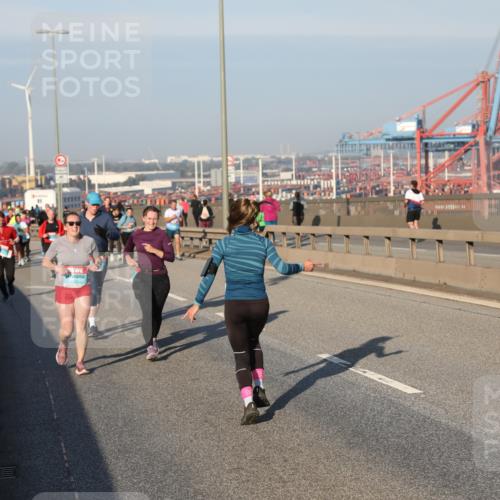 03.10.2025 - Köhlbrandbrückenlauf Yannick Fuchs http://msf.ph/oto/9174544 03.10.2025 08:43:16 Position 2  meine-sportfotos.de