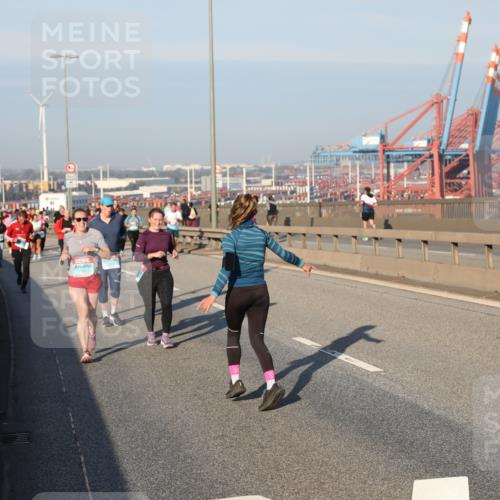03.10.2025 - Köhlbrandbrückenlauf Yannick Fuchs http://msf.ph/oto/9174546 03.10.2025 08:43:16 Position 2  meine-sportfotos.de