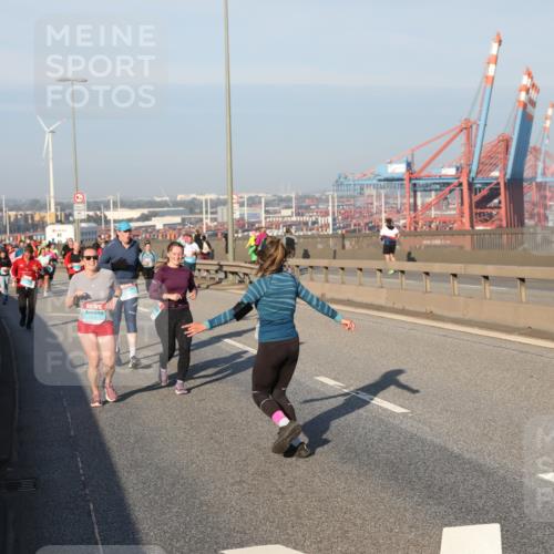 03.10.2025 - Köhlbrandbrückenlauf Yannick Fuchs http://msf.ph/oto/9174547 03.10.2025 08:43:16 Position 2  meine-sportfotos.de