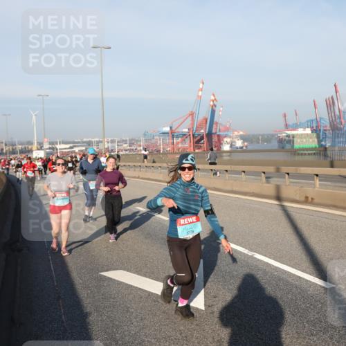 03.10.2025 - Köhlbrandbrückenlauf Yannick Fuchs http://msf.ph/oto/9174556 03.10.2025 08:43:18 Position 2 3778 meine-sportfotos.de