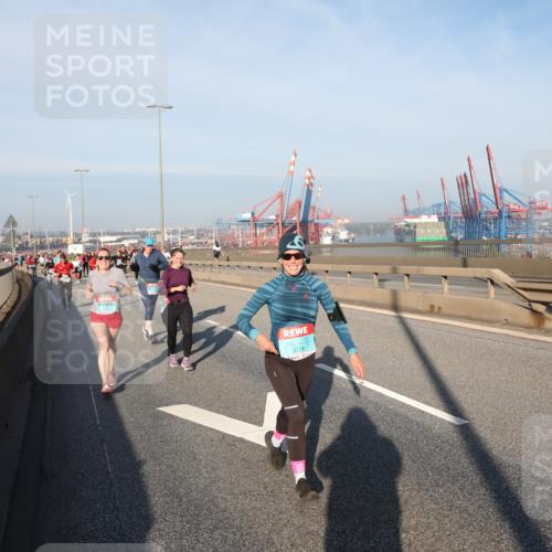 03.10.2025 - Köhlbrandbrückenlauf Yannick Fuchs http://msf.ph/oto/9174557 03.10.2025 08:43:18 Position 2 3778 meine-sportfotos.de