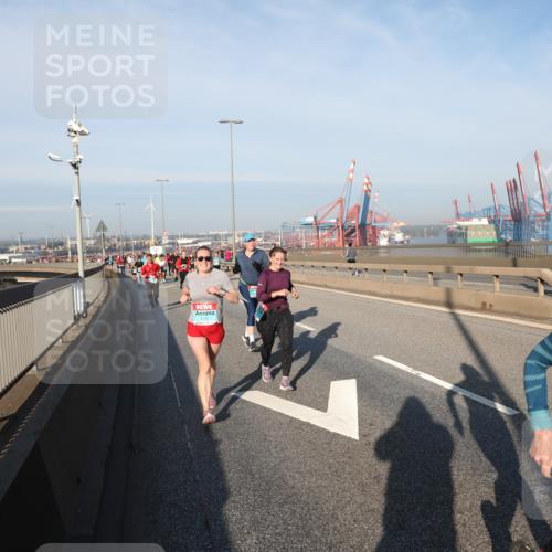 03.10.2025 - Köhlbrandbrückenlauf Yannick Fuchs http://msf.ph/oto/9174561 03.10.2025 08:43:19 Position 2 3778 meine-sportfotos.de