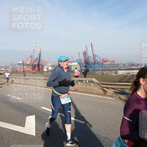 03.10.2025 - Köhlbrandbrückenlauf Yannick Fuchs http://msf.ph/oto/9174572 03.10.2025 08:43:20 Position 2 1364 meine-sportfotos.de