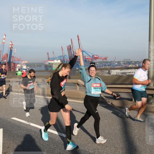 03.10.2025 - Köhlbrandbrückenlauf Yannick Fuchs http://msf.ph/oto/9174599 03.10.2025 08:43:27 Position 2 3362, 18 meine-sportfotos.de