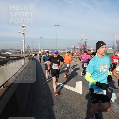 03.10.2025 - Köhlbrandbrückenlauf Yannick Fuchs http://msf.ph/oto/9174612 03.10.2025 08:43:30 Position 2 2776 meine-sportfotos.de