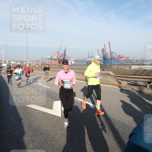 03.10.2025 - Köhlbrandbrückenlauf Yannick Fuchs http://msf.ph/oto/9174628 03.10.2025 08:43:33 Position 2 1473 meine-sportfotos.de