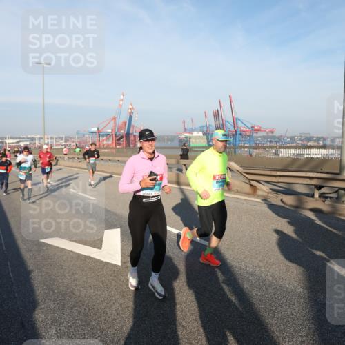 03.10.2025 - Köhlbrandbrückenlauf Yannick Fuchs http://msf.ph/oto/9174629 03.10.2025 08:43:33 Position 2  meine-sportfotos.de