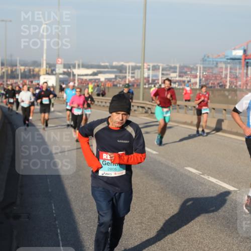 03.10.2025 - Köhlbrandbrückenlauf Yannick Fuchs http://msf.ph/oto/9174646 03.10.2025 08:43:36 Position 2 2805, 1567 meine-sportfotos.de