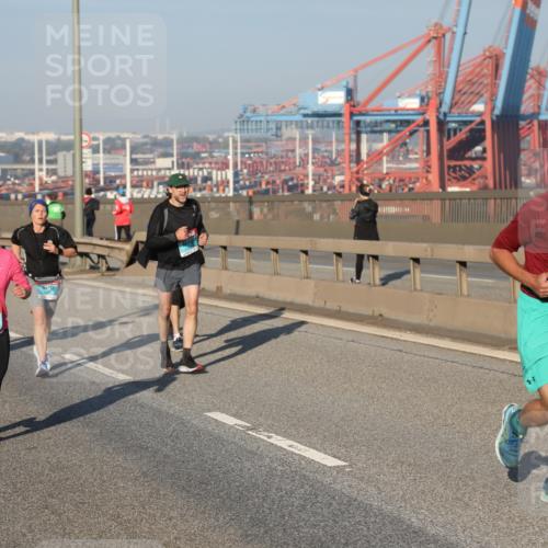 03.10.2025 - Köhlbrandbrückenlauf Yannick Fuchs http://msf.ph/oto/9174659 03.10.2025 08:43:39 Position 2 1566, 3177 meine-sportfotos.de