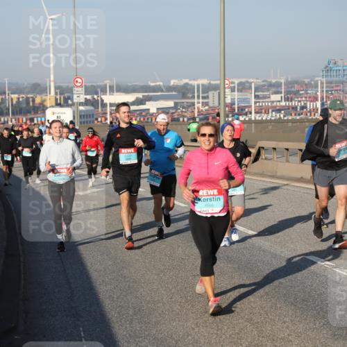 03.10.2025 - Köhlbrandbrückenlauf Yannick Fuchs http://msf.ph/oto/9174663 03.10.2025 08:43:40 Position 2 1229, 1566 meine-sportfotos.de
