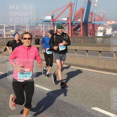 03.10.2025 - Köhlbrandbrückenlauf Yannick Fuchs http://msf.ph/oto/9174679 03.10.2025 08:43:41 Position 2 1566, 1489 meine-sportfotos.de