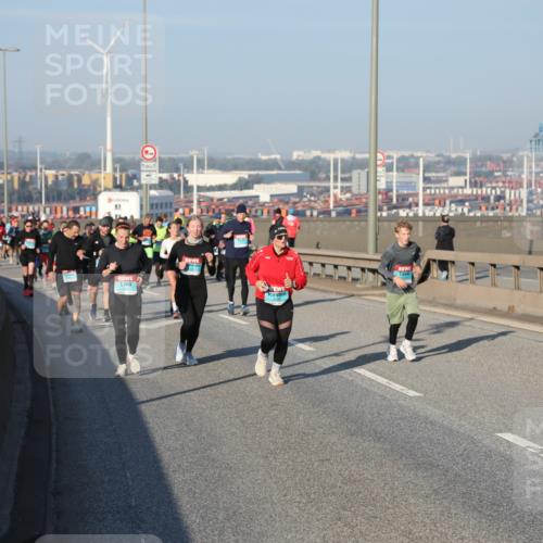 03.10.2025 - Köhlbrandbrückenlauf Yannick Fuchs http://msf.ph/oto/9174711 03.10.2025 08:43:45 Position 2  meine-sportfotos.de