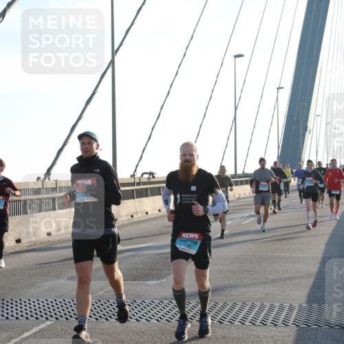 03.10.2025 - Köhlbrandbrückenlauf Yannick Fuchs http://msf.ph/oto/9174728 03.10.2025 08:23:05 Position 1 3315 meine-sportfotos.de