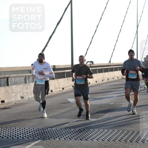 03.10.2025 - Köhlbrandbrückenlauf Yannick Fuchs http://msf.ph/oto/9174745 03.10.2025 08:23:07 Position 1 1142, 1258 meine-sportfotos.de