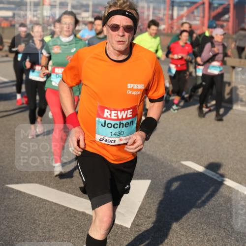 03.10.2025 - Köhlbrandbrückenlauf Yannick Fuchs http://msf.ph/oto/9174774 03.10.2025 08:43:57 Position 2 1430 meine-sportfotos.de